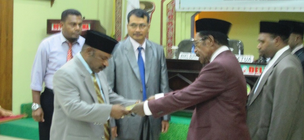 DPRD Kabupaten Puncak Tetapkan APBD TA 2015