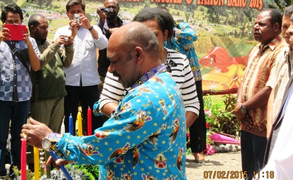 Dari Perayaan Natal Bersama Kabupaten Puncak : â€œNatal lebih dari Sekedar Simbol dan Seremoniâ€