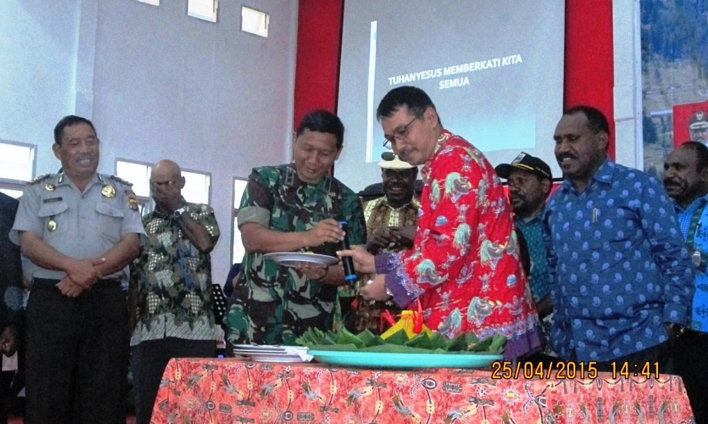 PUNCAK SELENGGARAKAN IBADAH SYUKUR 2 TAHUN KEPEMIMPINAN BUPATI â€“ WAKIL BUPATI