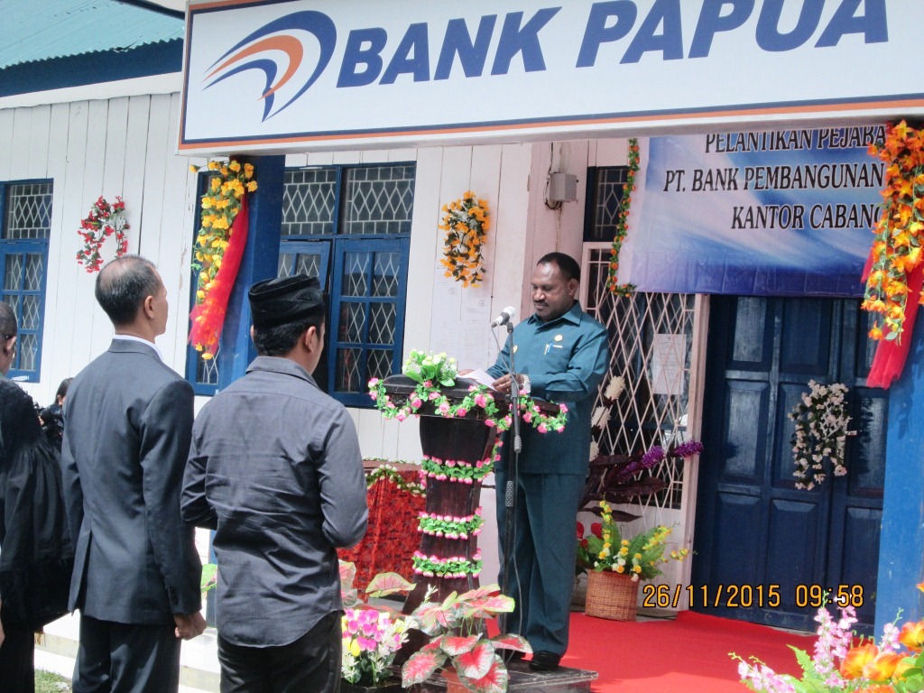SAMBUTAN BUPATI PUNCAK PADA CEREMONIAL LAUNCHINGPENINGKATAN STATUS BPD PAPUAKCP ILAGA MENJADI CABANG ILAGA