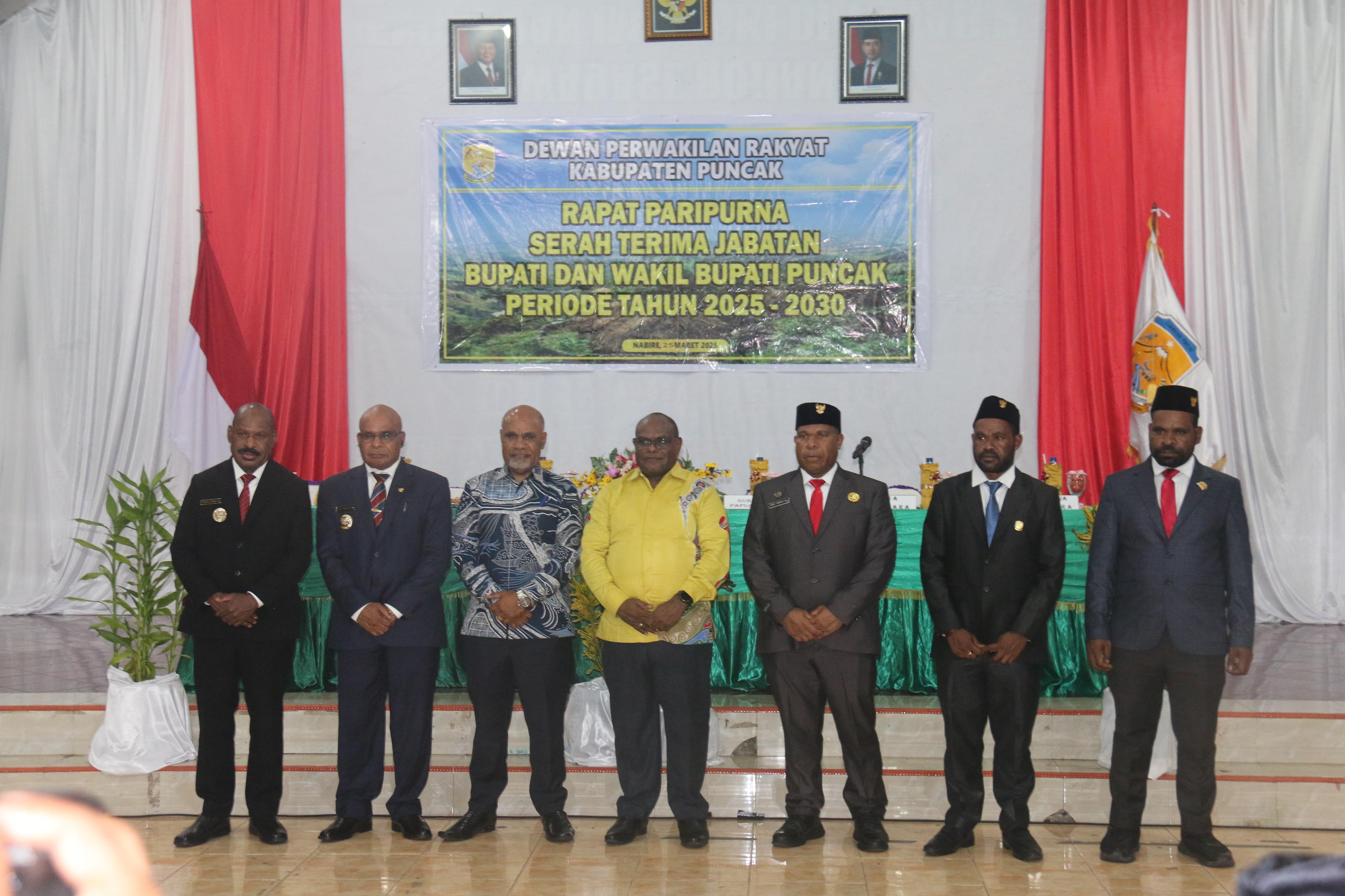 Serahkan Kepemimpinan Ke Bupati Elvis, Nenu Tabuni: “Terima Kasih Semua Pihak Sudah Dukung Kerja Kami Selama 7 Bulan”