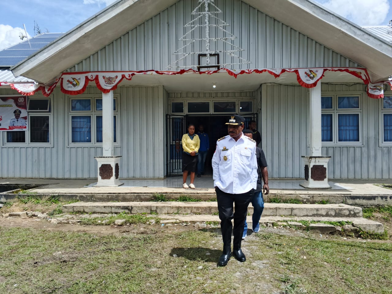 Wakil Bupati Puncak Sidak Disiplin ASN, Minta Jabatan Jangan Dibawa Keluar