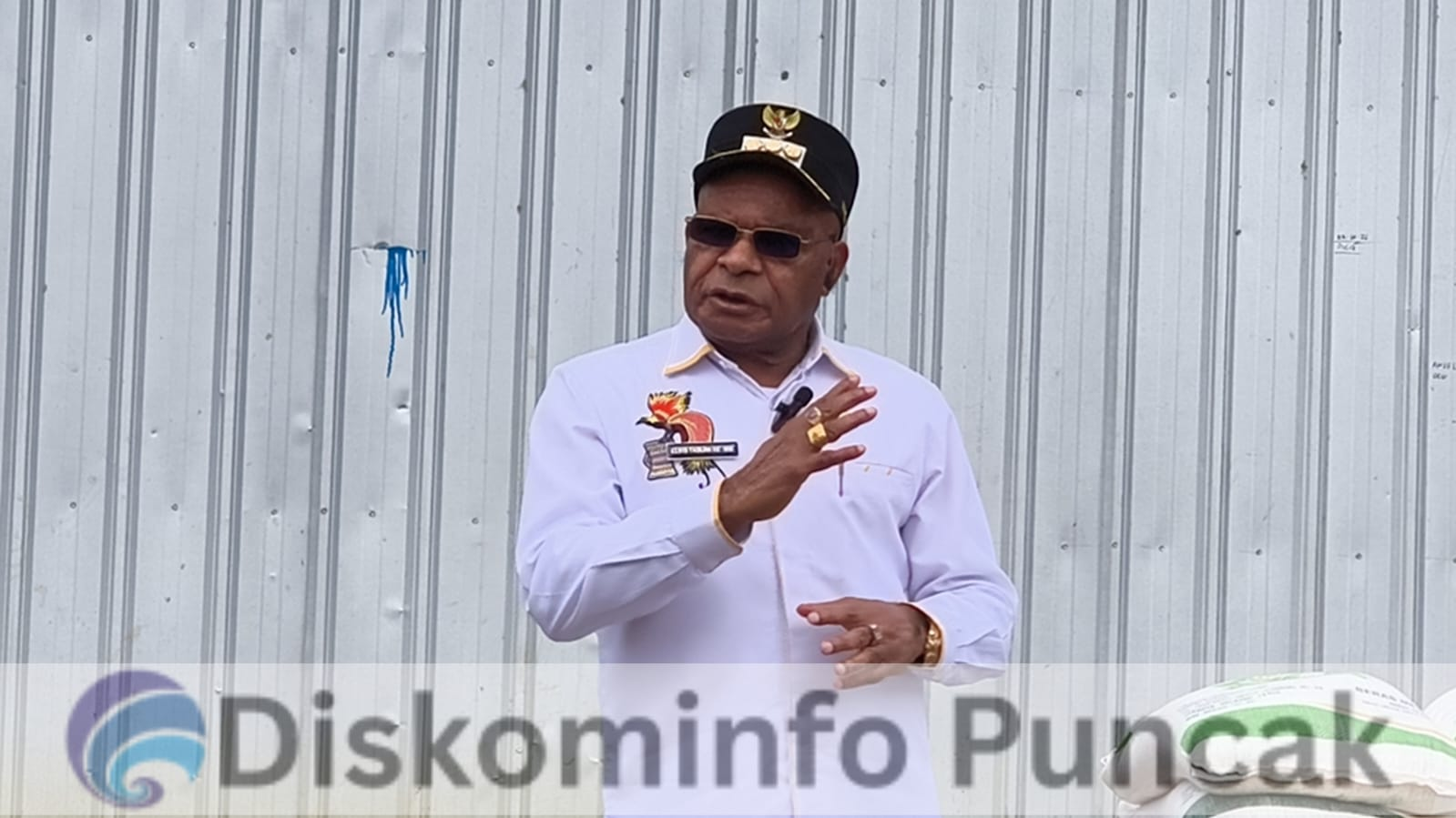 Cegah Perang Terulang Kembali, Bupati Elvis Tabuni Larang Laki-Laki Puncak Ke Timika