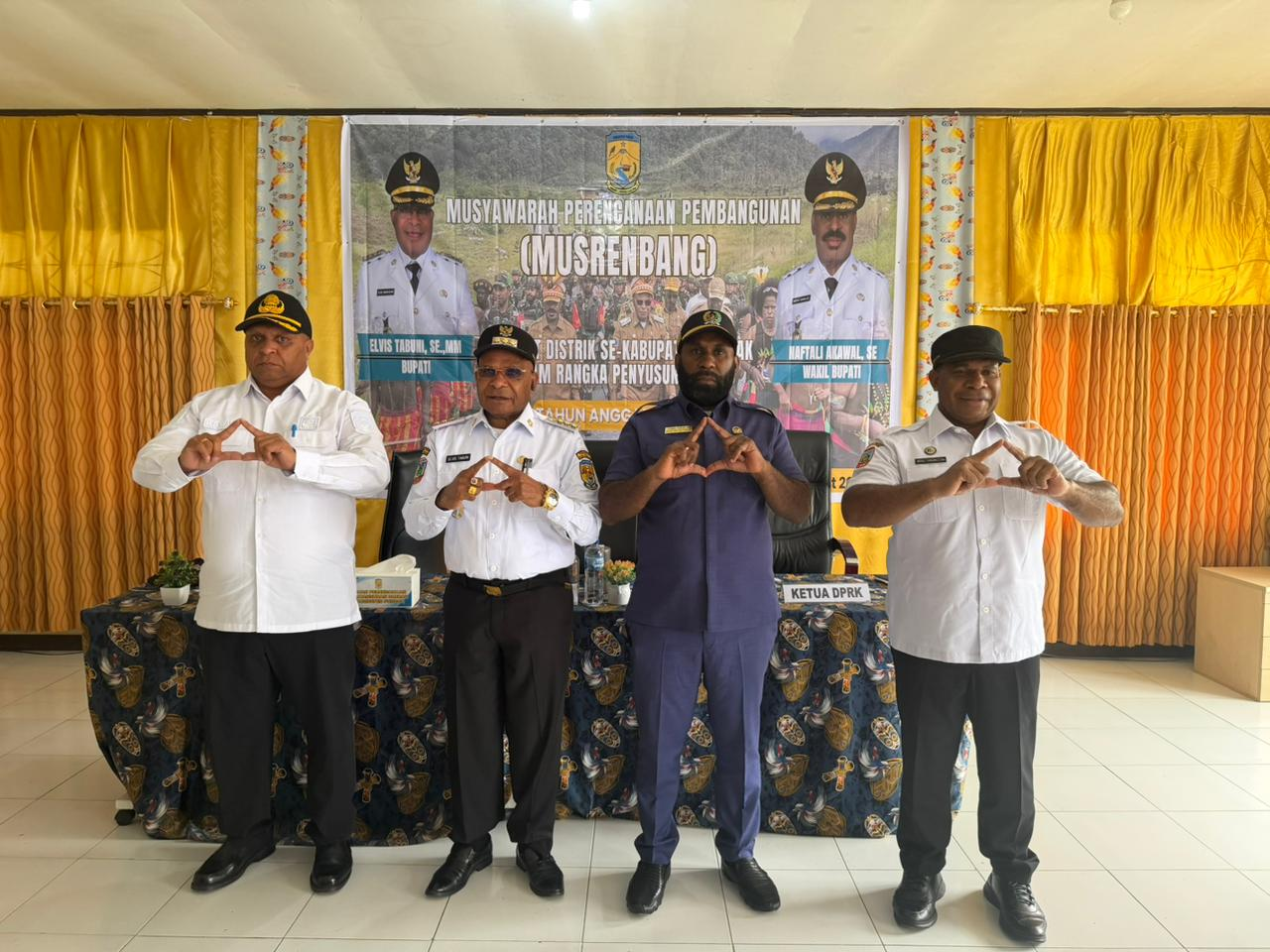 Buka Musrenbang Distrik 2026, Bupati Elvis Tabuni Tekankan Pembangunan Tepat Sasaran di Kabupaten Puncak