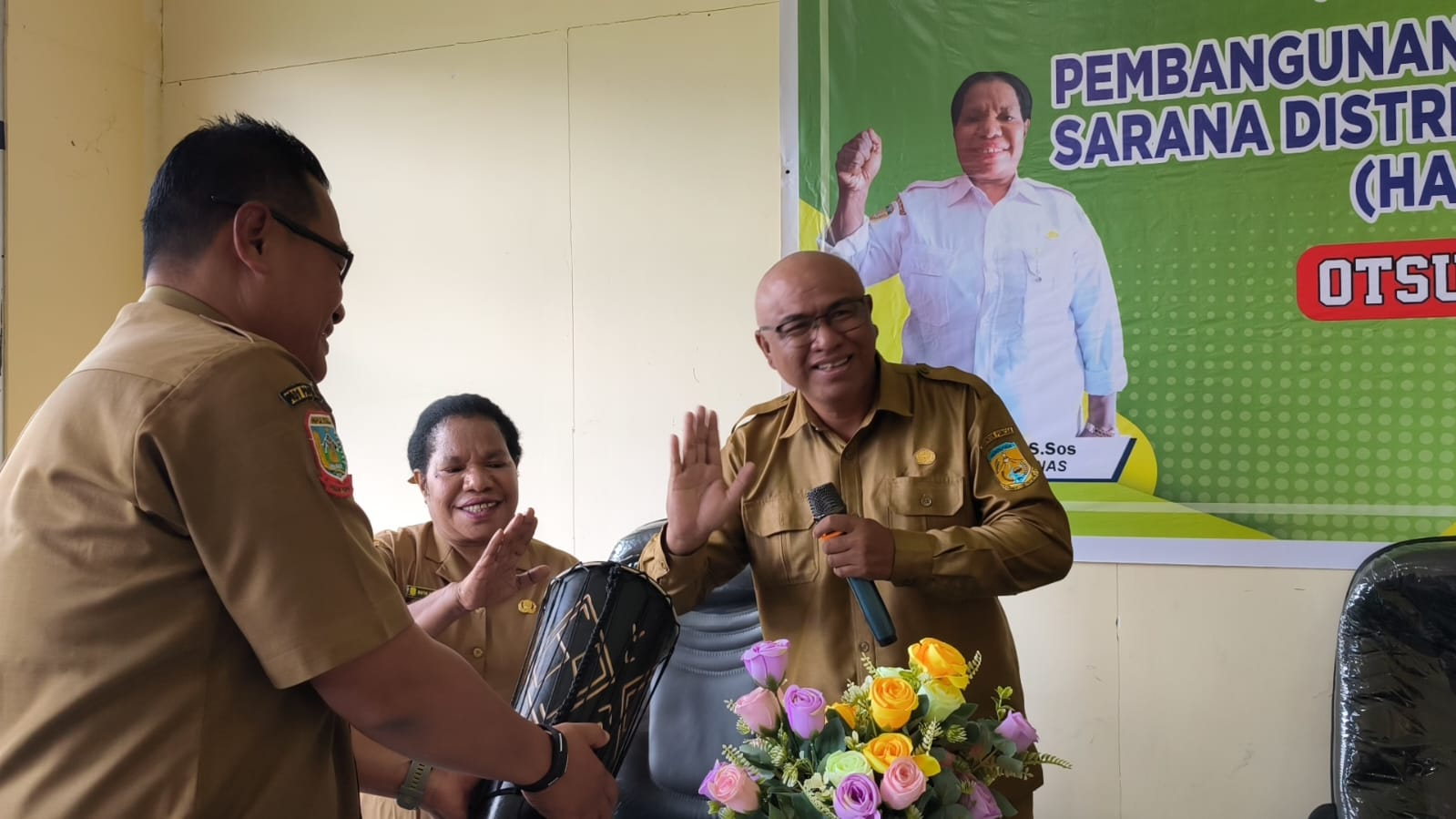Disnakerperindag Puncak kembali beli hasil Bumi masyarakat Puncak, Gunakan Dana Otsus