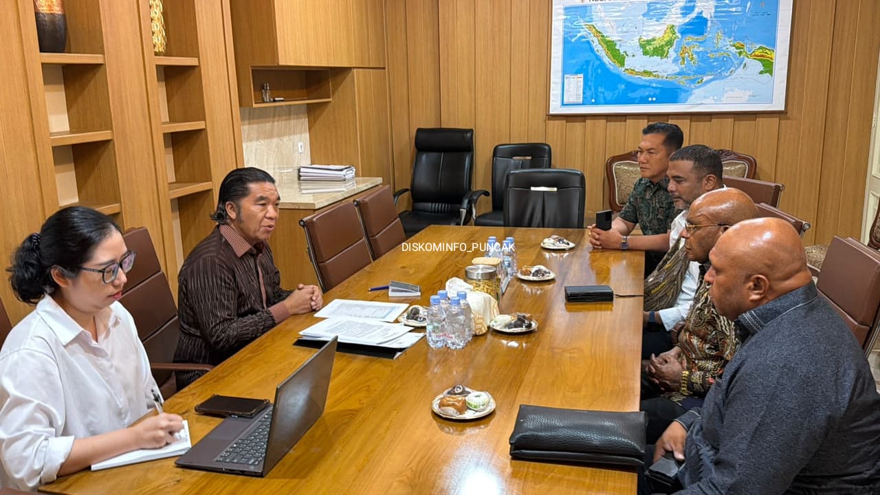 Bupati Puncak Usulkan Percepatan Pembangunan Daerah 3T ke Setwapres